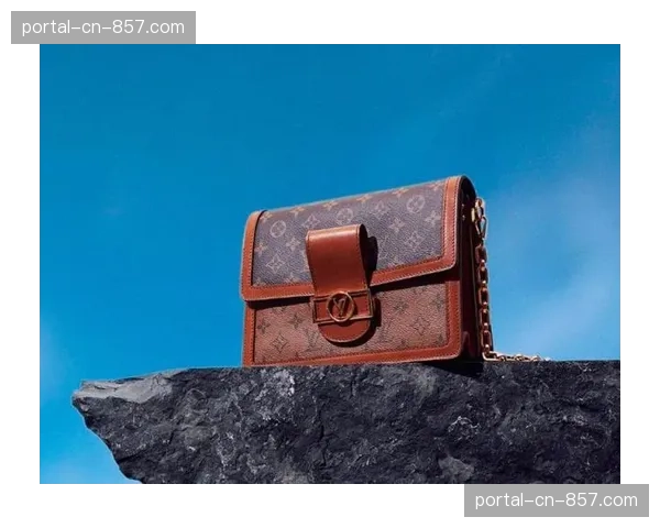 商业收入首次突破50亿欧元大关，成为职业足球俱乐部增长新引擎